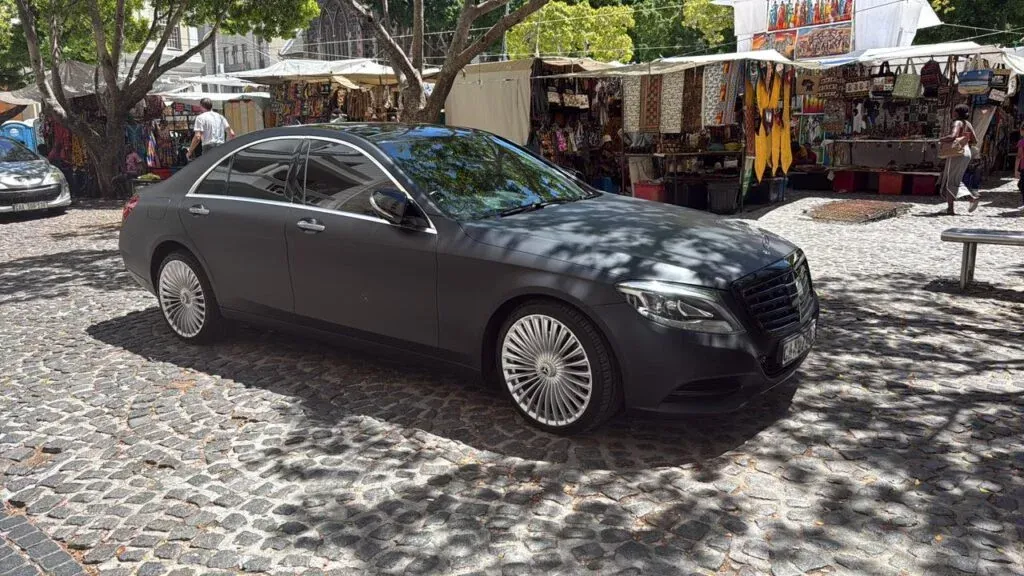 Cape Town Chauffeur Services in a Mercedes S-Class with Wanderer